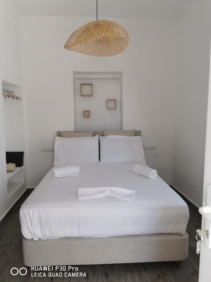 View Rooms Piso Livadi Bagian luar foto