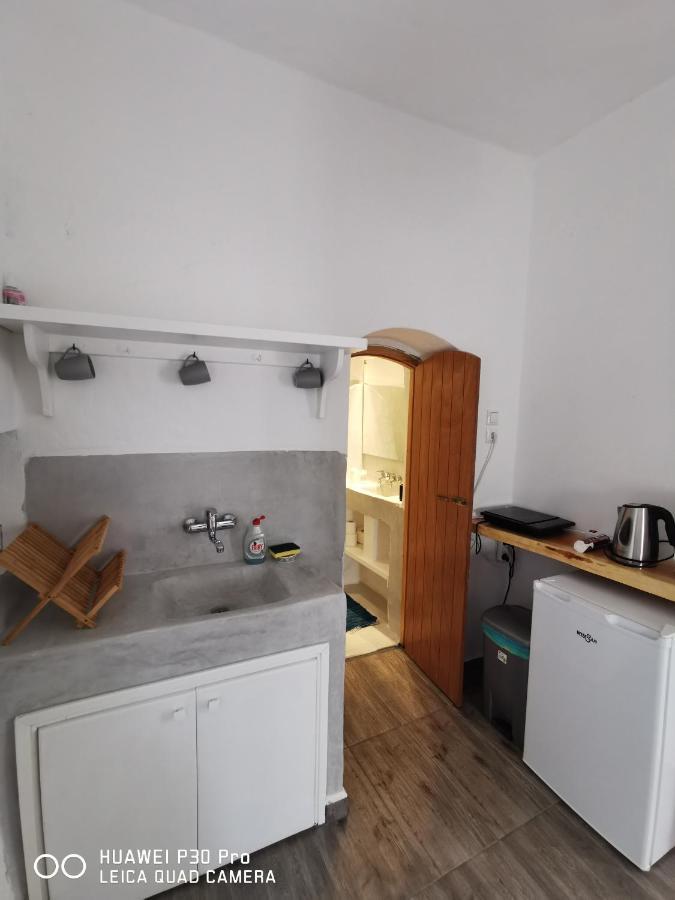View Rooms Piso Livadi Bagian luar foto