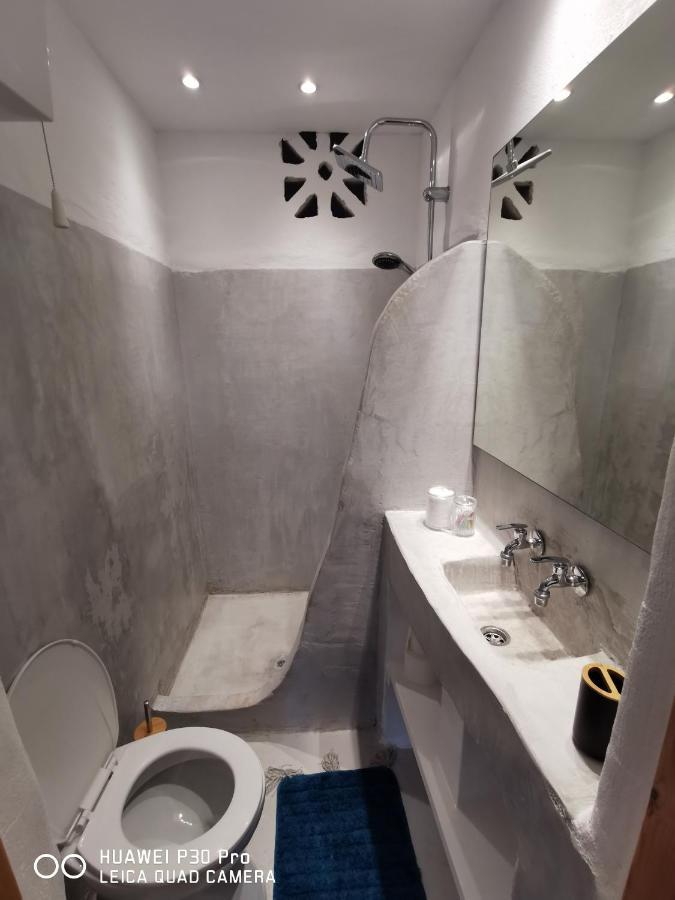 View Rooms Piso Livadi Bagian luar foto