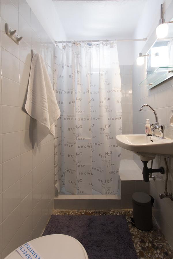 View Rooms Piso Livadi Bagian luar foto